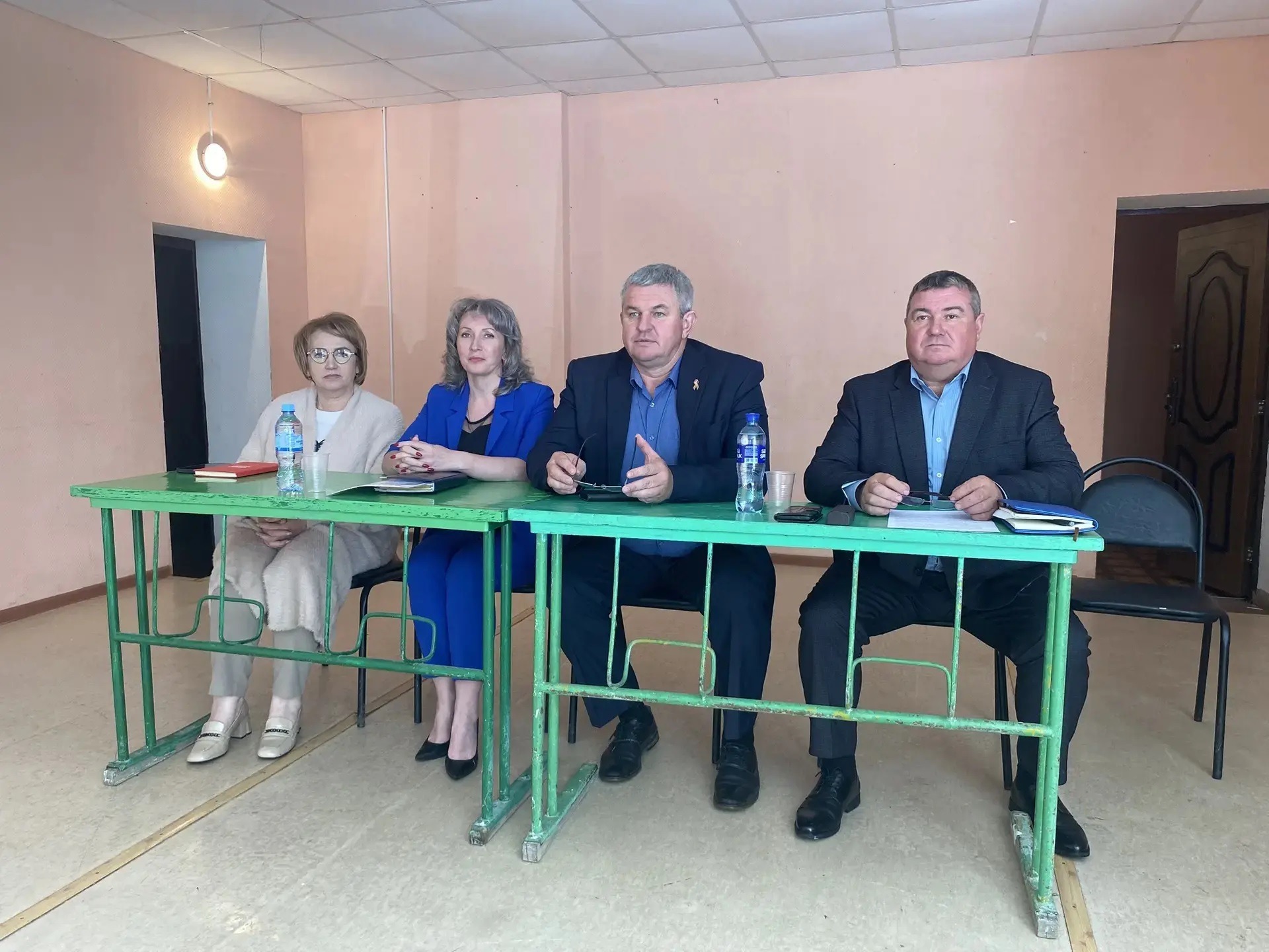 Глава Турковского района Алексей Никитин провел встречи с жителями нескольких сел района.