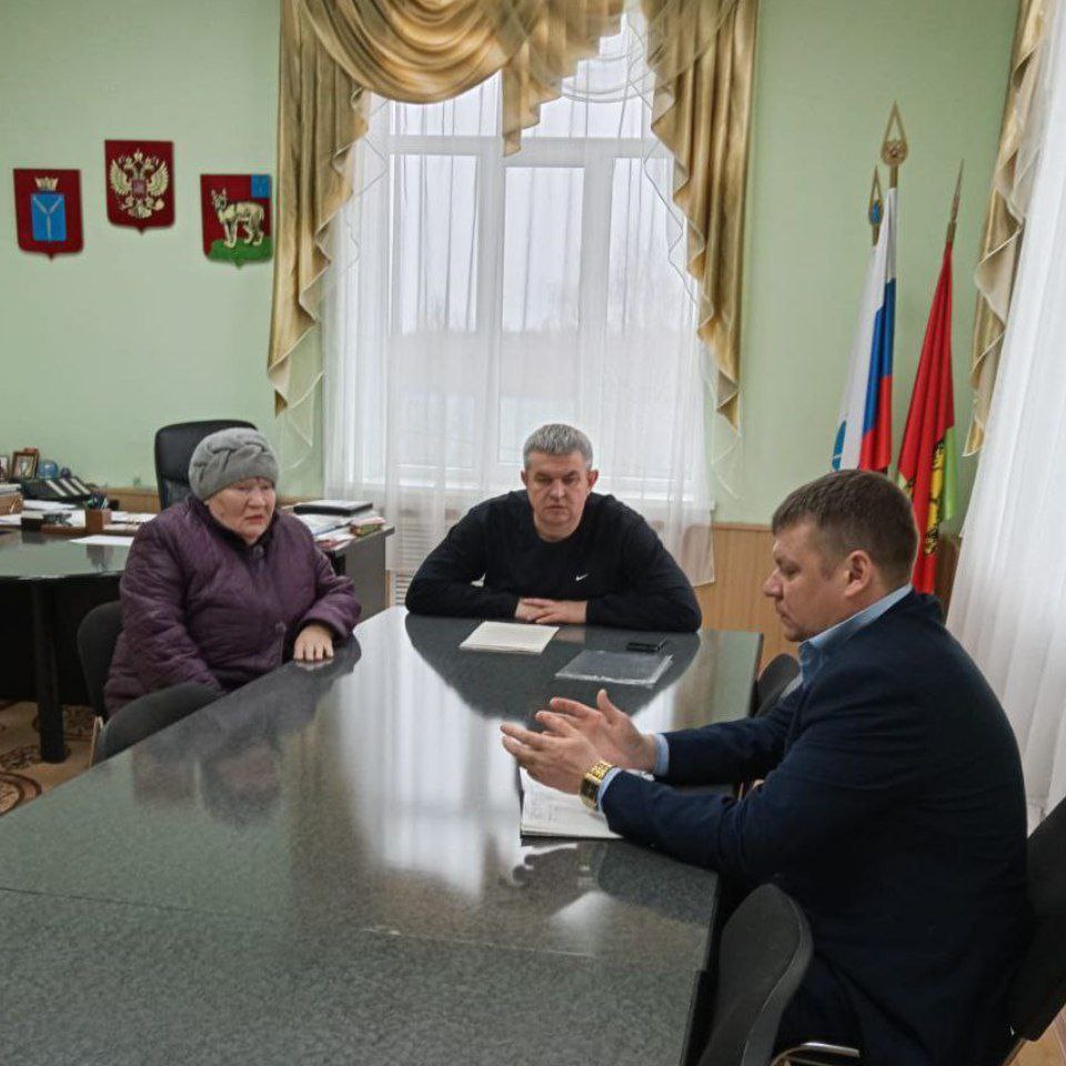 Сегодня глава Турковского муниципального района А.В. Никитин  провел очередной личный прием членов семей участников СВО.