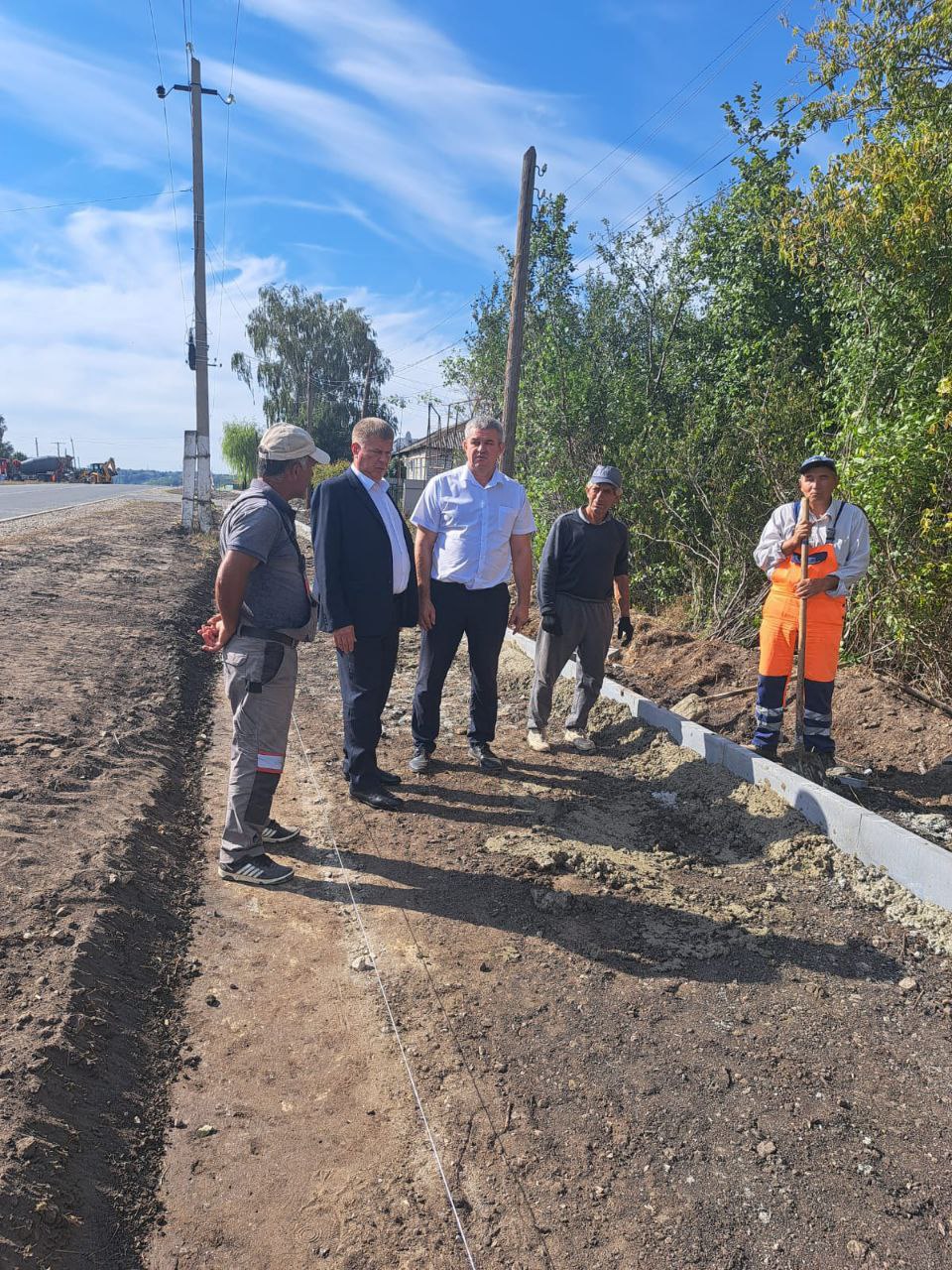 Ремонт тротуаров в рп.Турки.